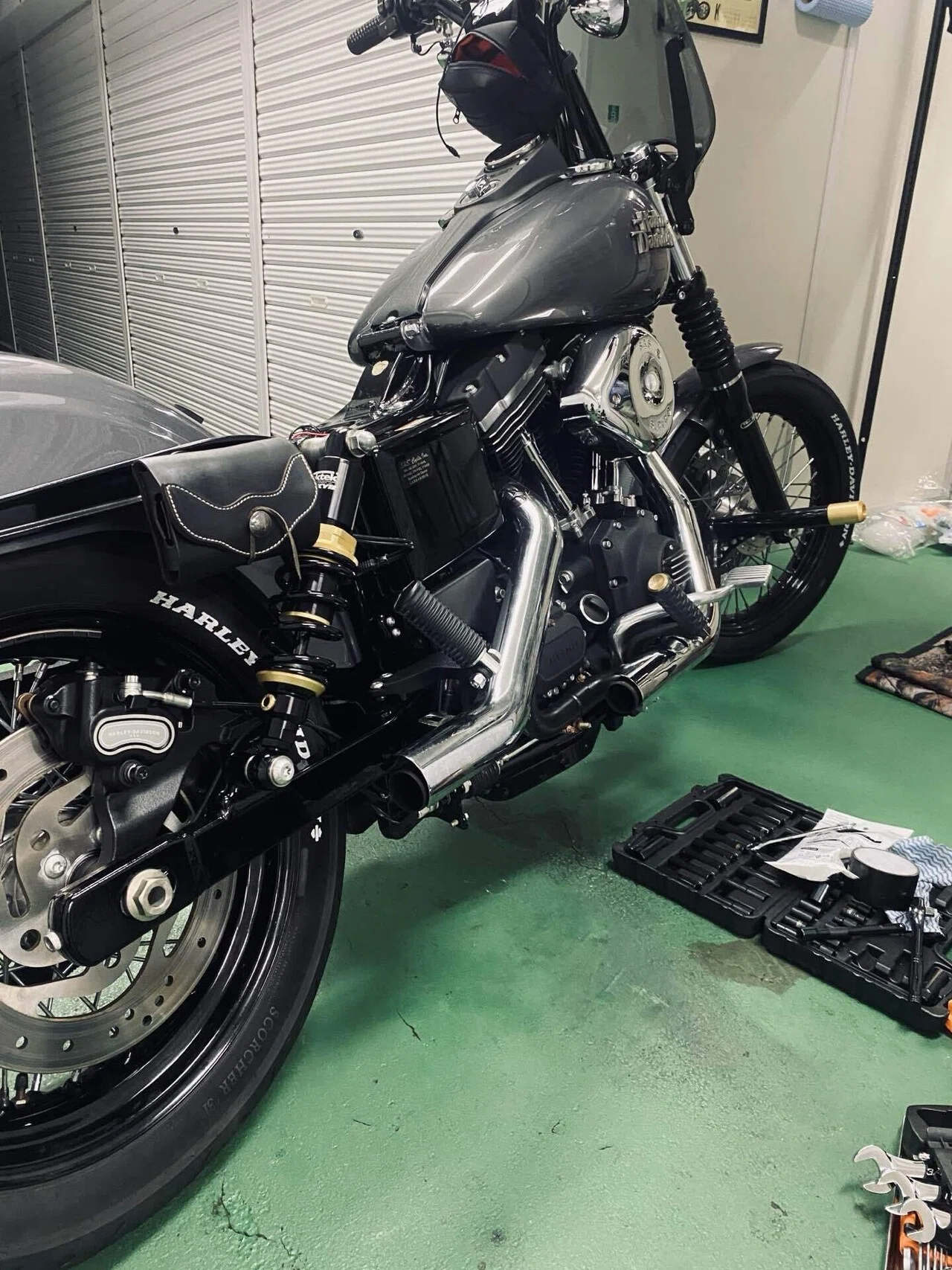 フルエキマフラーの交換① Harley-Davidson｜86年式の徒然。