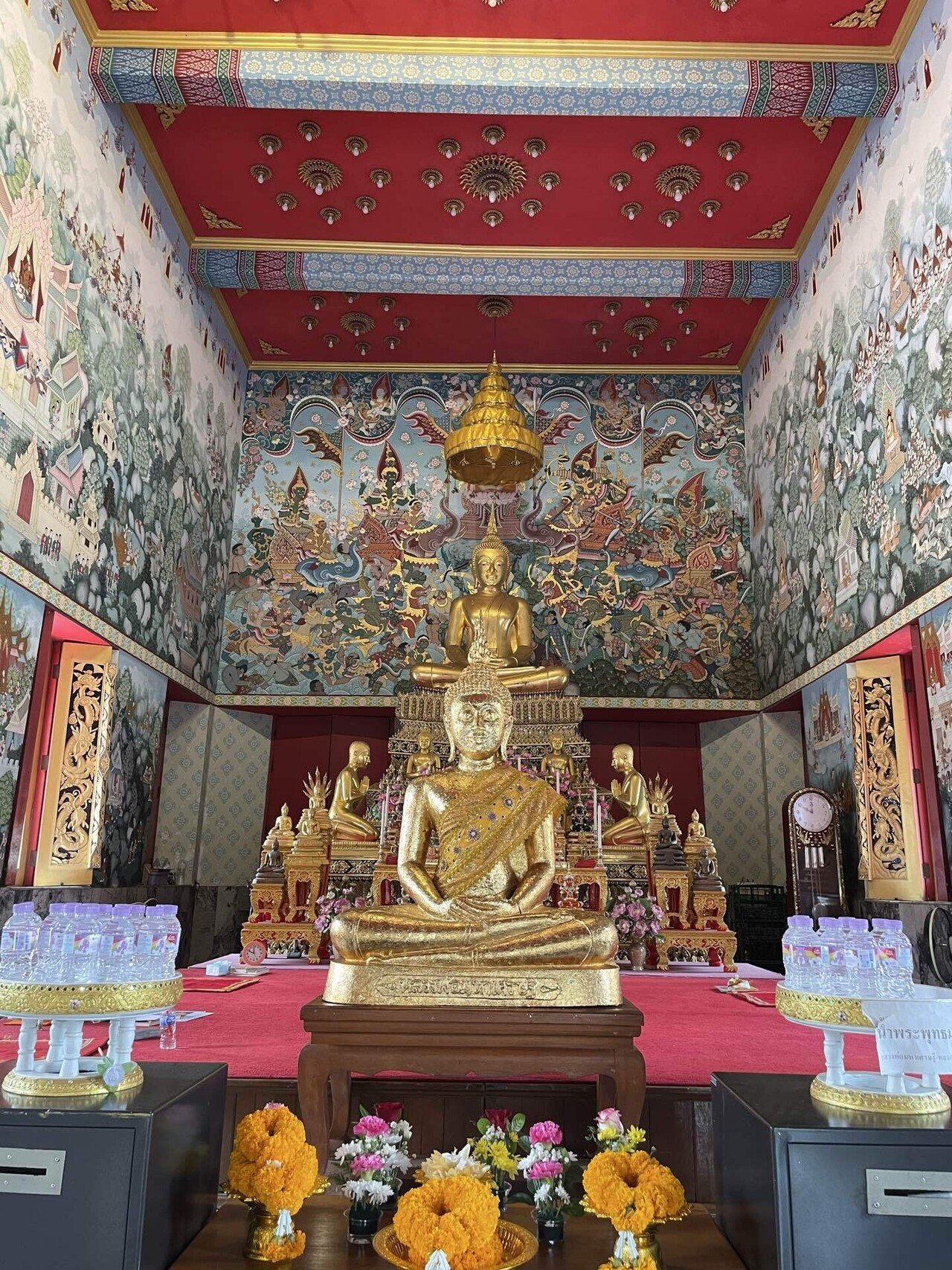 ワットナーククラーン】タークシン王愛が強すぎる寺院｜UNI(ゆに