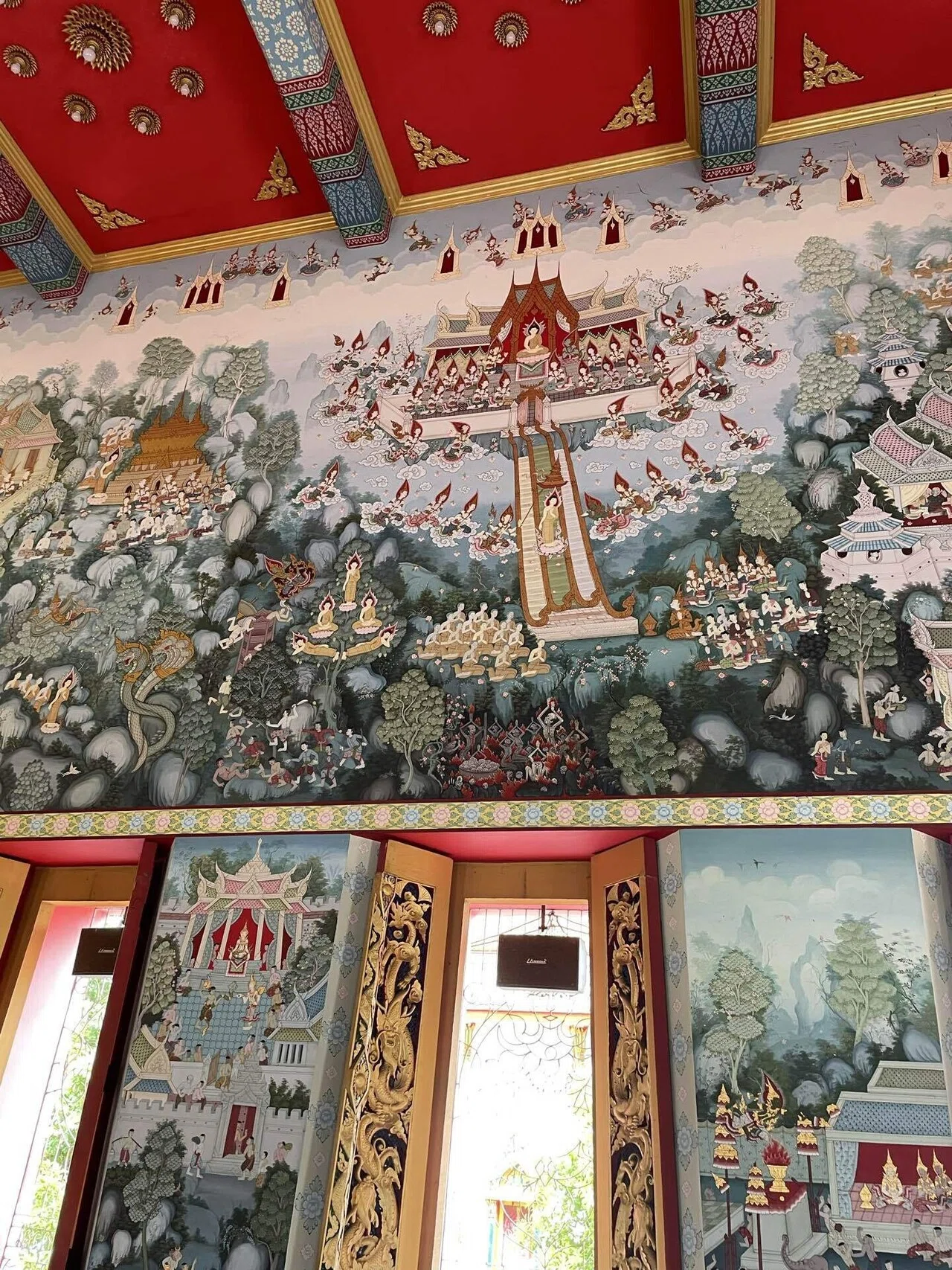 ワットナーククラーン】タークシン王愛が強すぎる寺院｜UNI(ゆに