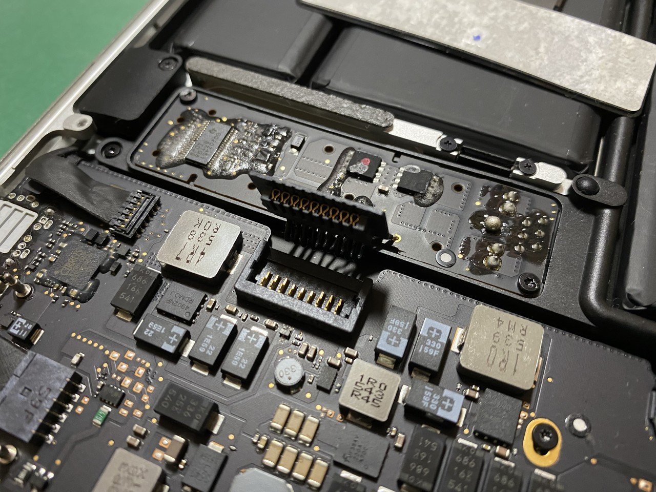 備忘録＆お役立ち》MacBook Pro (Retina, 13-inch, Early 2015) の内蔵