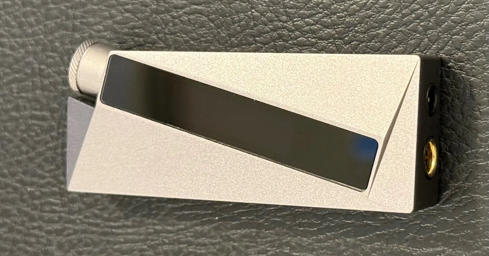 ドングル（型DAC）の背比べその7：「Luxury and Precision W4」 優等生 