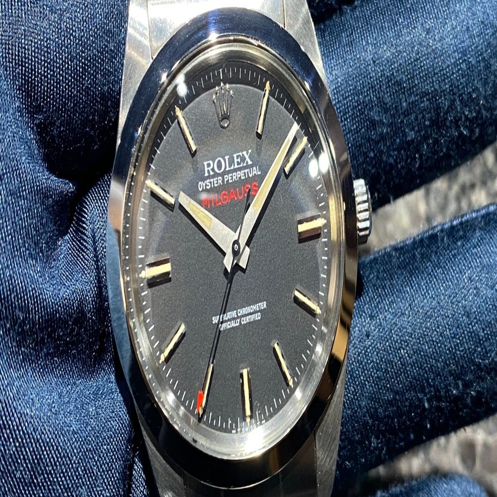 COMING SOON!!】優良個体！ヴィンテージ ミルガウス 1019 黒文字