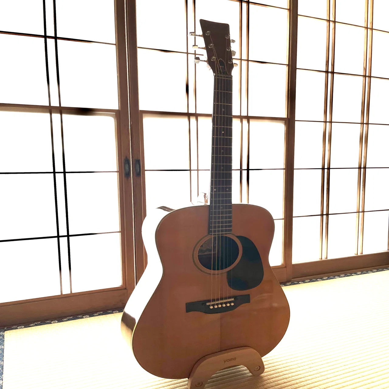 ギターのある暮らし ＃ギタースタンド｜Zatowa-座と輪-