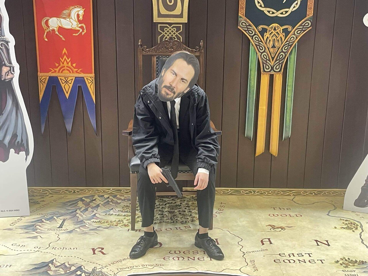 ヒュー・ダンシー サイン入り ポートレート 2025年最新】コミコン サインの人気アイテム - メルカリ