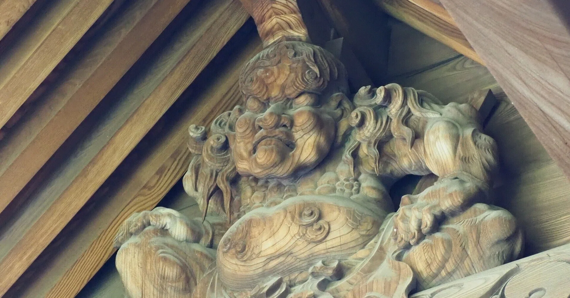 宮彫り」～龍以外の彫り物【力神・力士】～その他のエリア｜神奈川探龍 