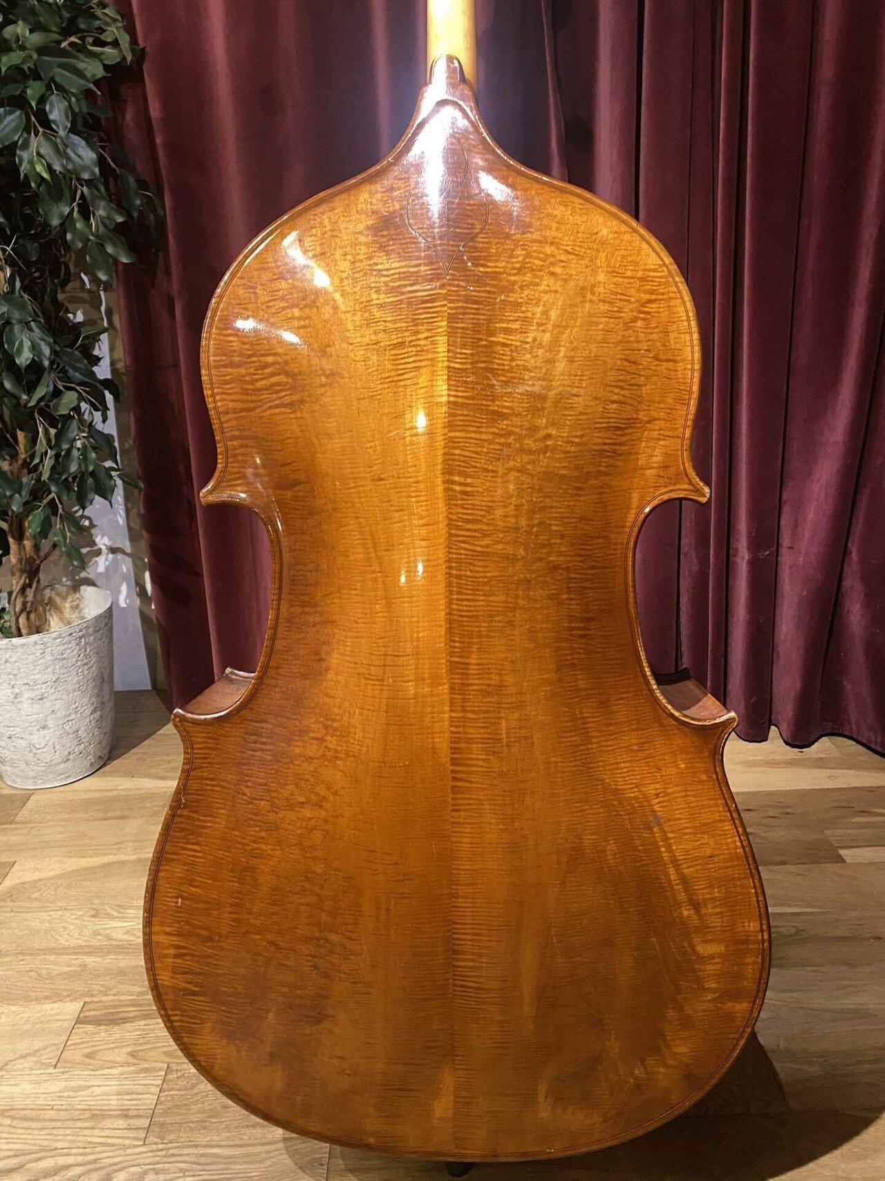 販売終了しました）□ Chaki_F-40_BASS_チャキ_コントラバス □ 特別