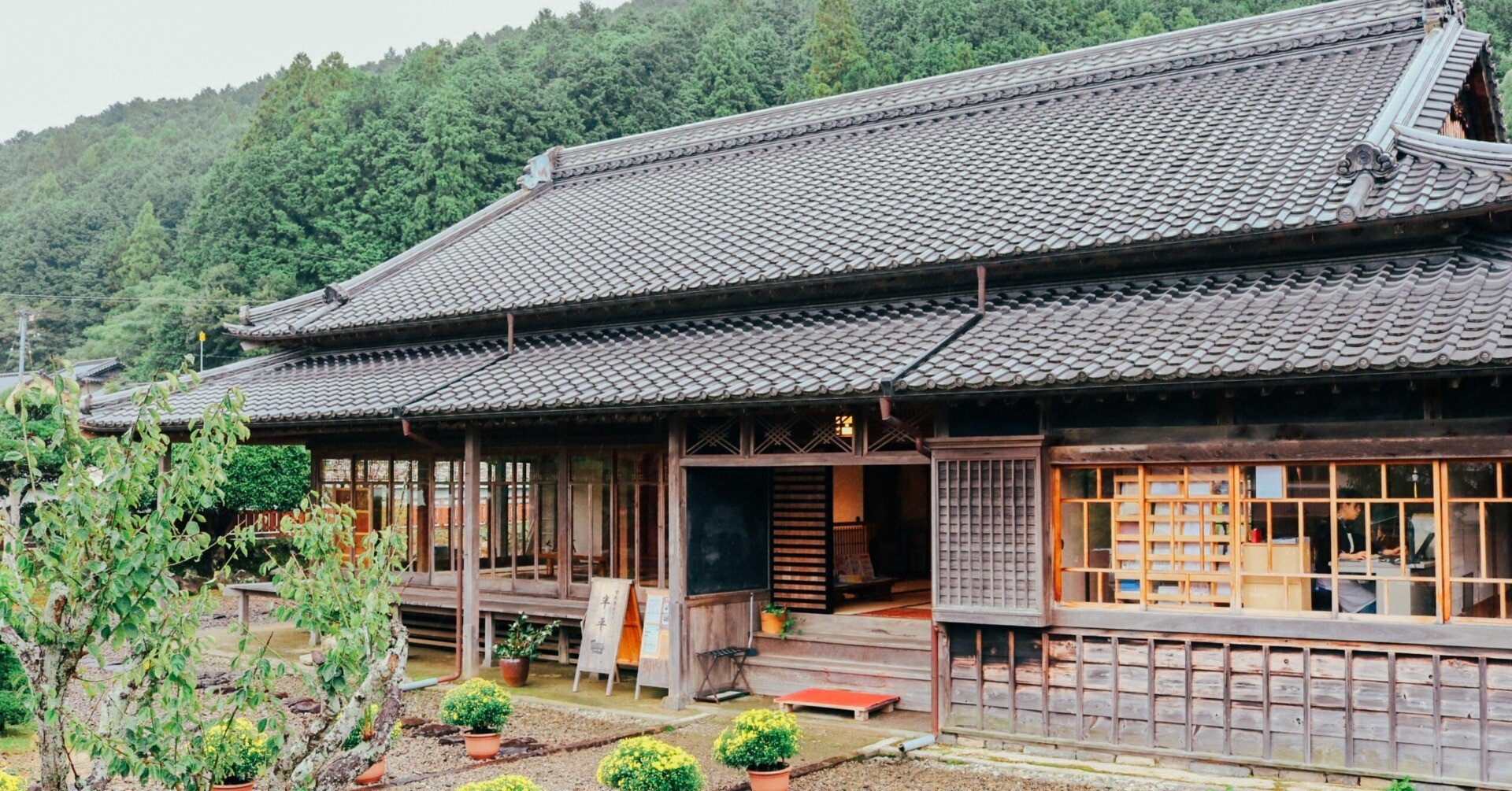 カフェ】築120年の古民家カフェ「半平」｜和菓子と抹茶で心安らぐ