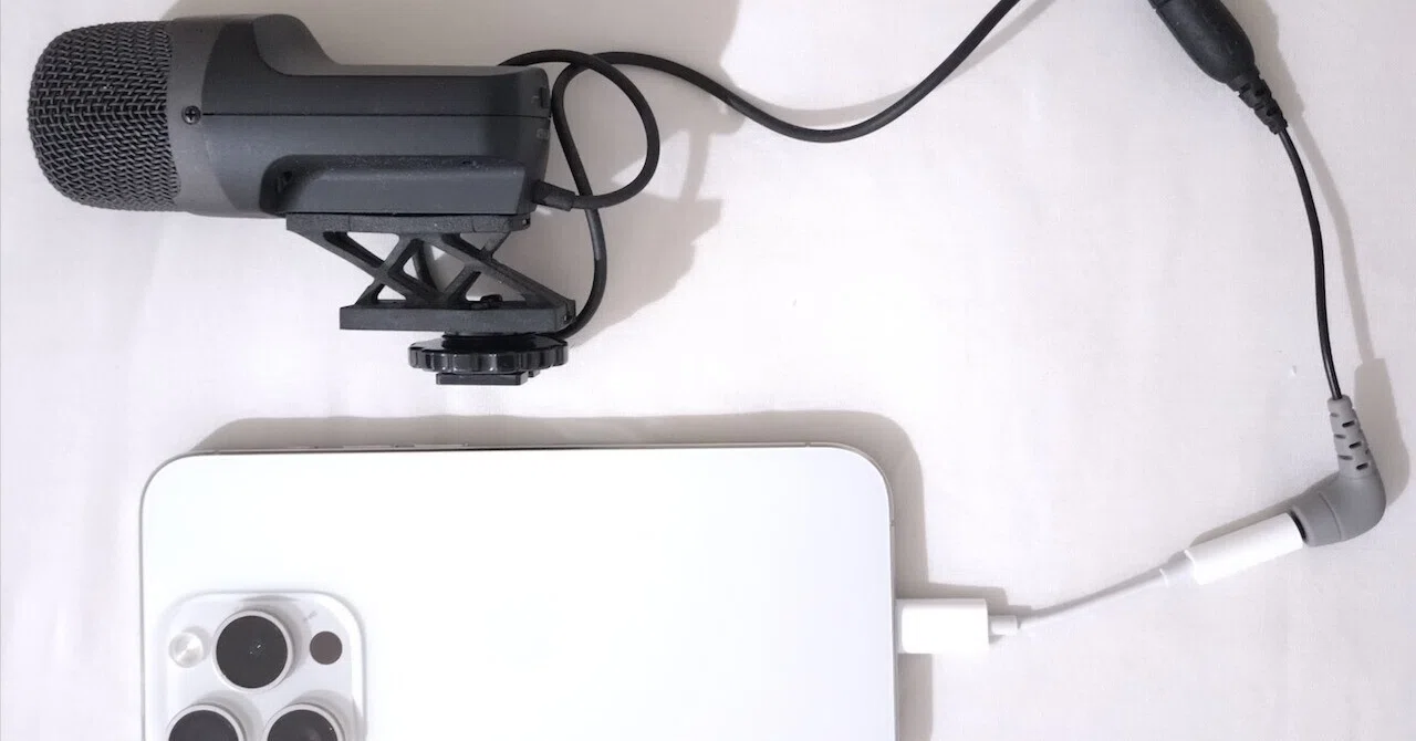 Apple iPhone 15Plus 本体と動画撮影マイク iPhone 15 Proで外部マイクを使う。設定と接続方法｜クリスジョン