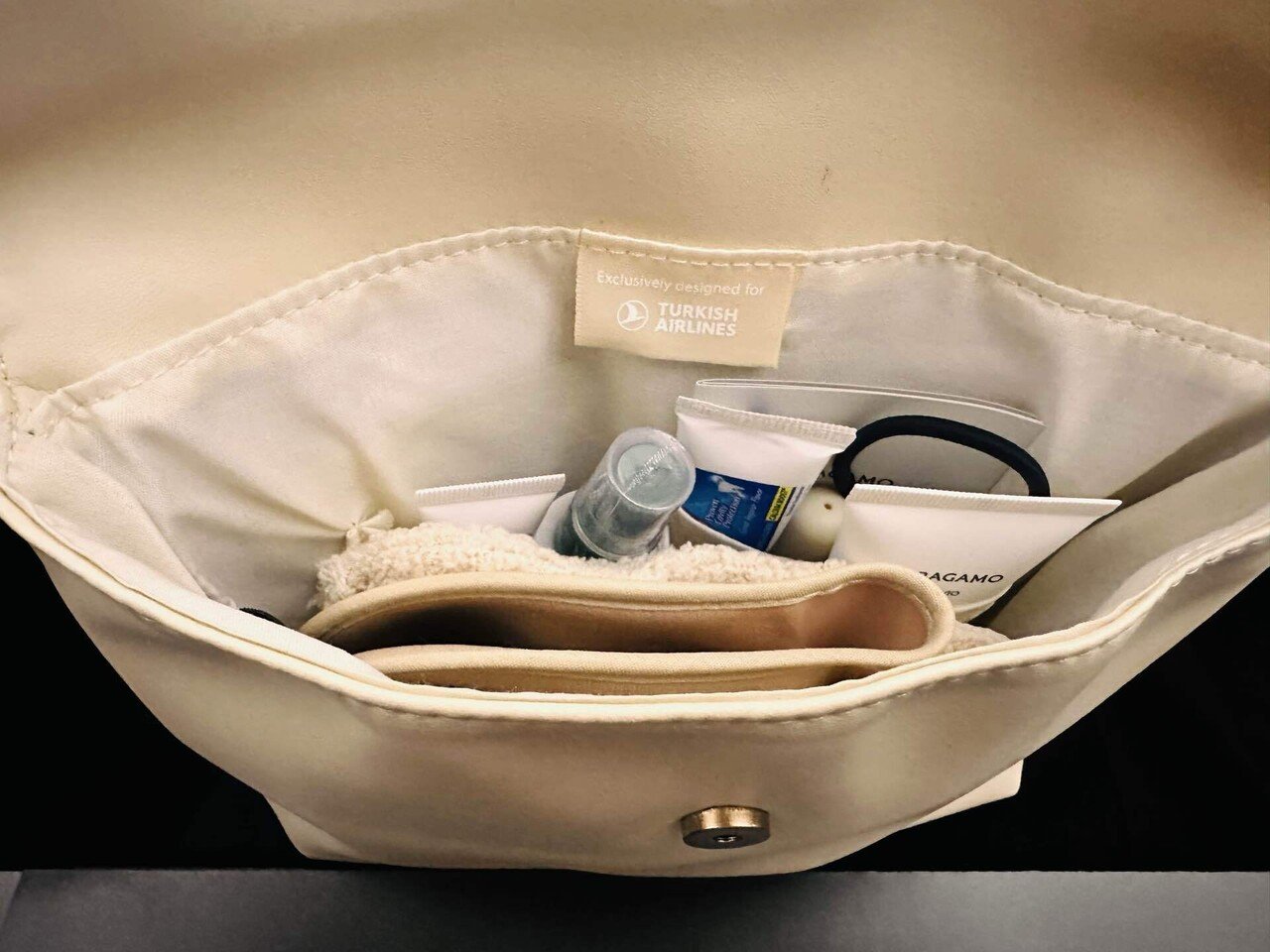 トルコ ターキッシュエアラインズのビジネスクラス 6 - 機内アメニティ