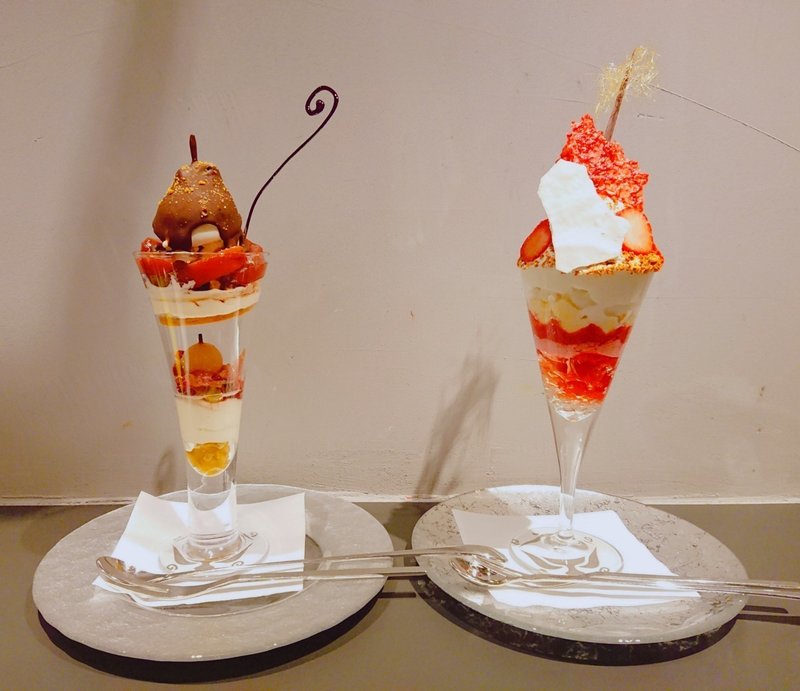 食べてみたいもの 夜パフェ専門店のパフェ もち Note