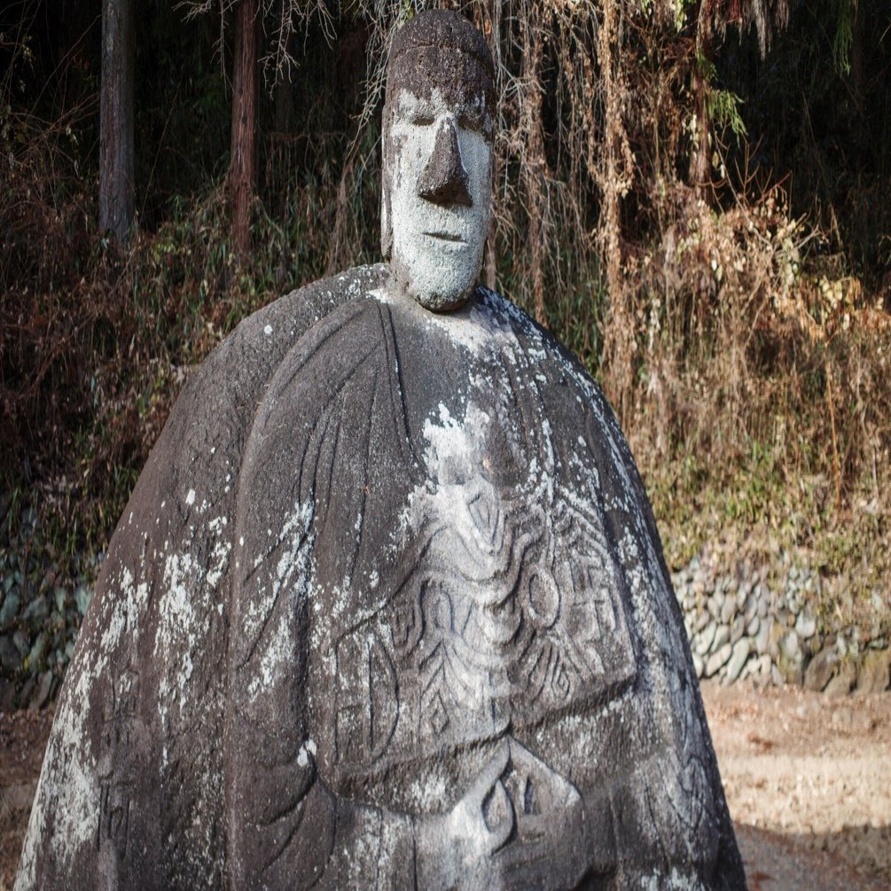 風邪が治りました ～万治の石仏に拝む～｜メダカちゃん