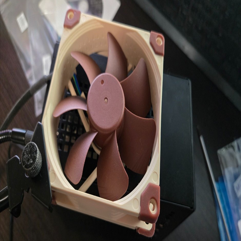 特価のASRock DeskMini H470でリビングPCを組む｜みけねこ！ワークス