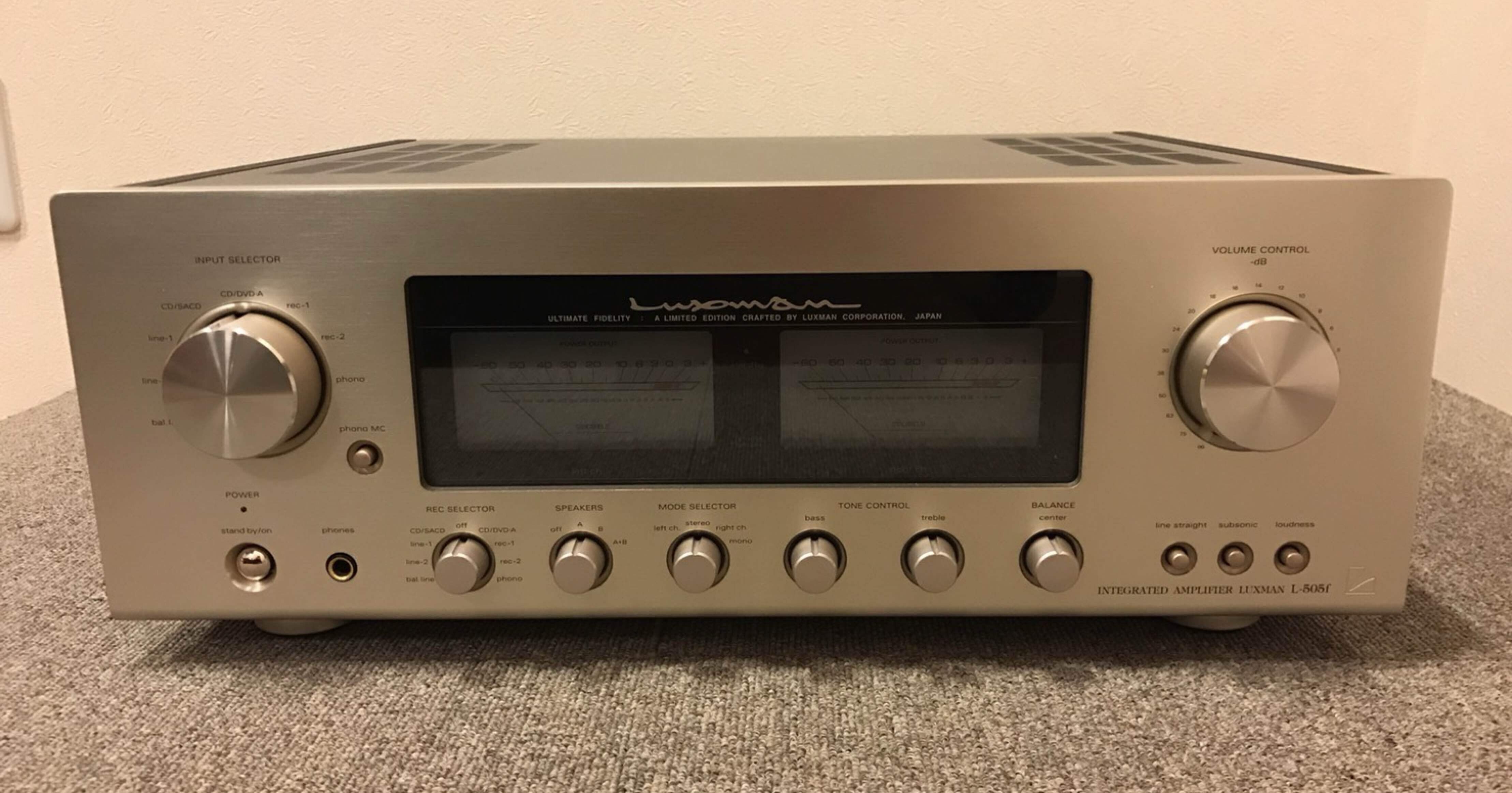 圧倒的存在感と、どっしり重厚感のあるサウンド！LUXMANのプリメイン