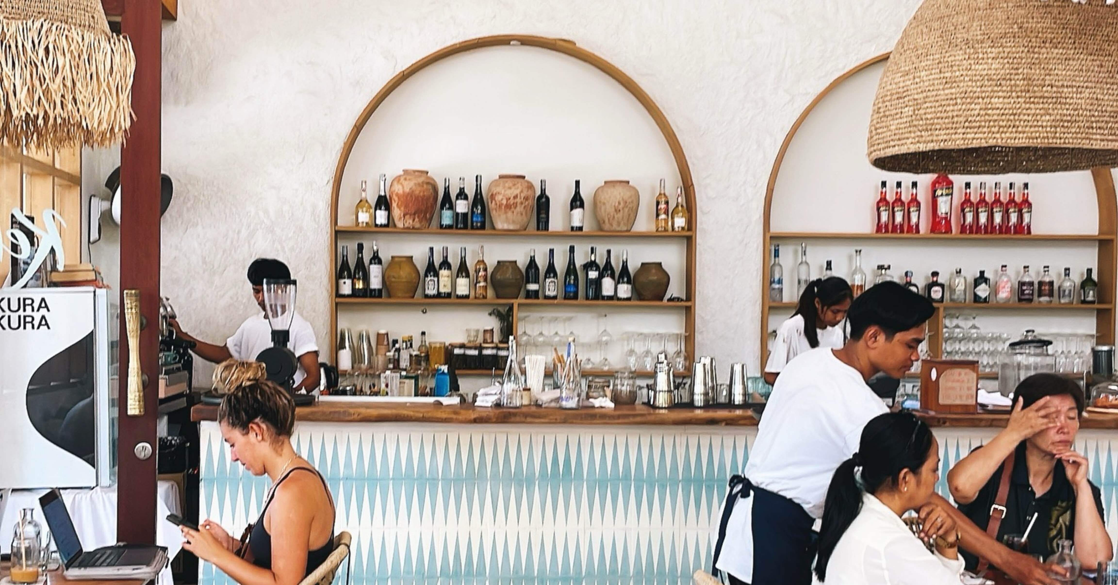 ロンボク旅#1】可愛い大渋滞！サーファーが集まるクタでお買い物旅