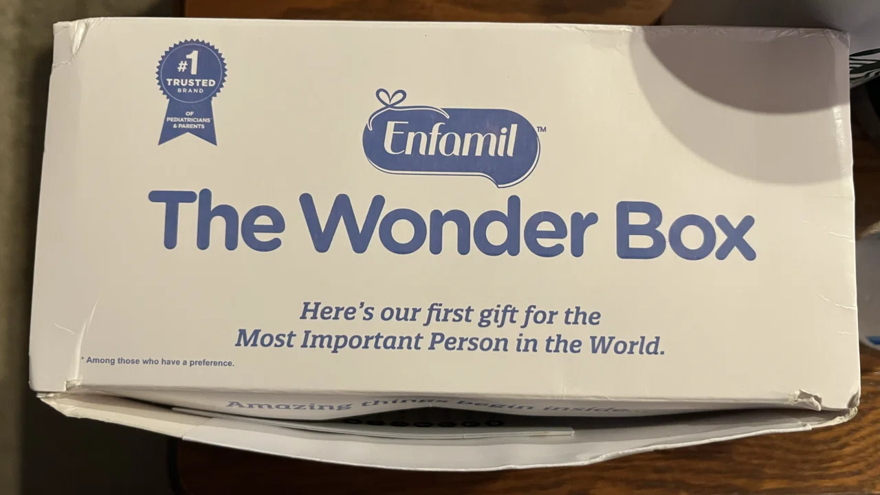 アメリカ子育て〉 Enfamil粉ミルクを無料でもらいました｜Date Maki