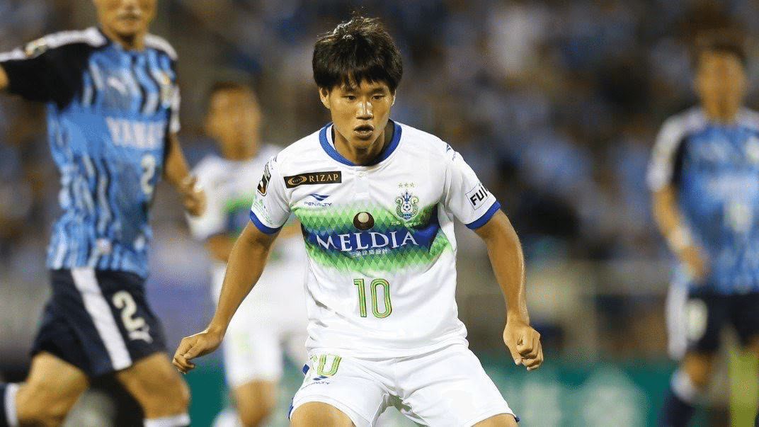 エ*ト様 Jリーグチップス FC岐阜 山田直輝選手　カードのみ 復刻 Jリーグカード チップス 山田直輝 - メルカリ