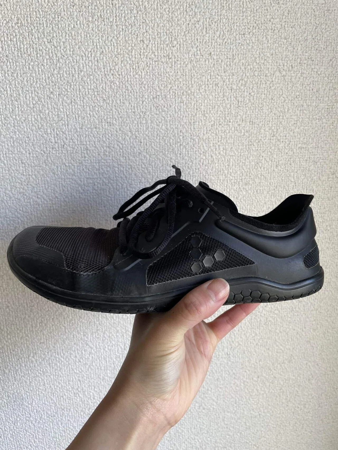 VIVOBAREFOOT ベアフットシューズ ブラック 散歩が娯楽になる！裸足の感覚を取り戻すベアフットシューズとは？｜シュリ
