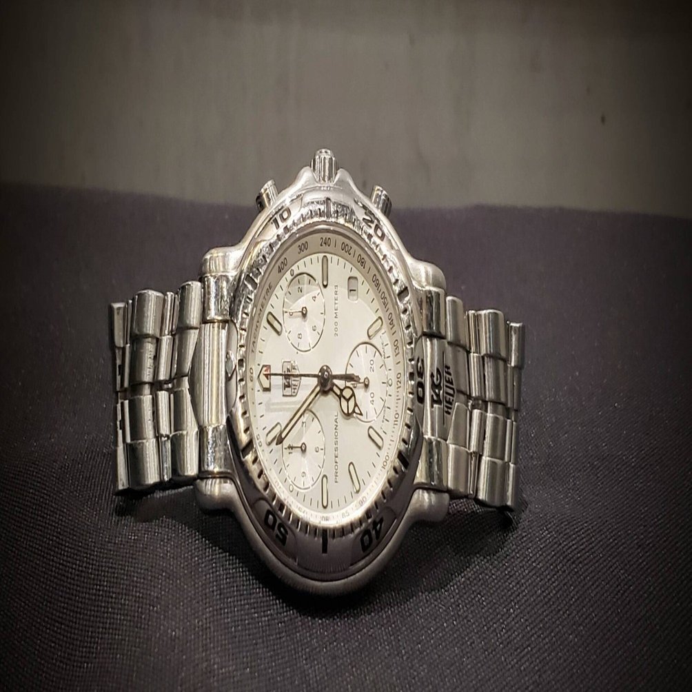 タグホイヤーの電池交換をどこで行うのが安心かを知りたい人のための