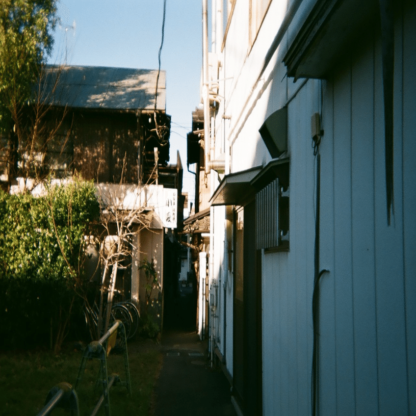 コカ・コーラ型のフィルムカメラ｜かまた