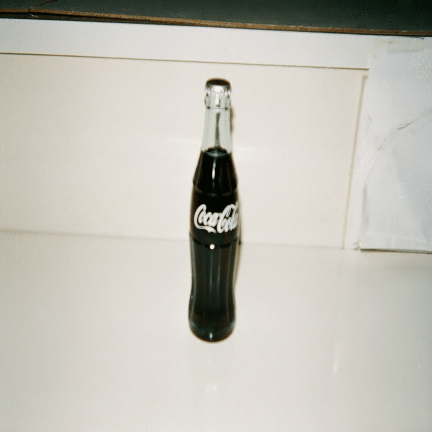 コカ・コーラ型のフィルムカメラ｜かまた