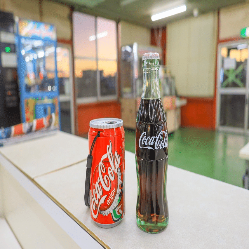 コカ・コーラ型のフィルムカメラ｜かまた