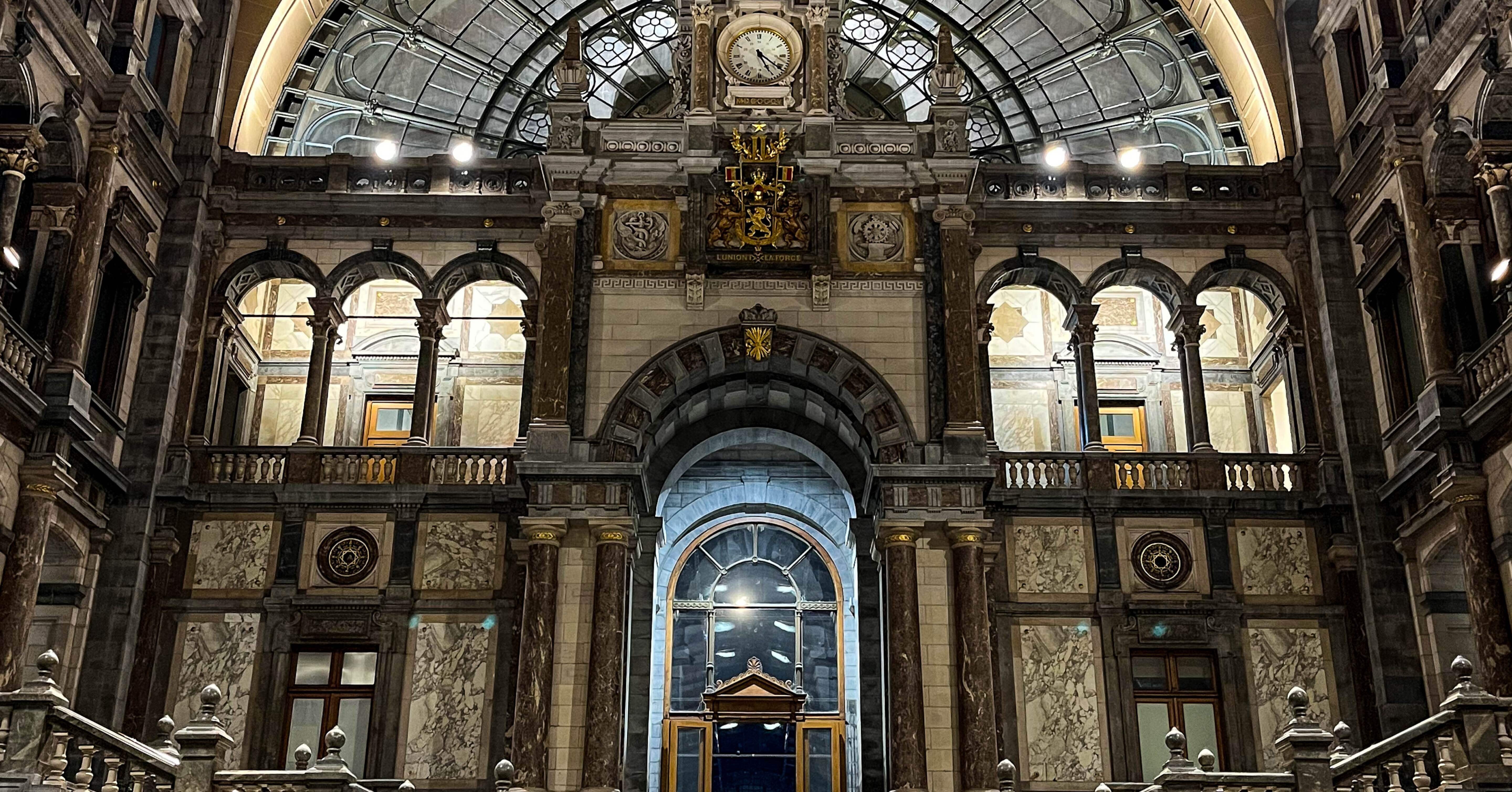 世界一周day92「聖母大聖堂と世界一美しい駅」inベルギー｜みやか