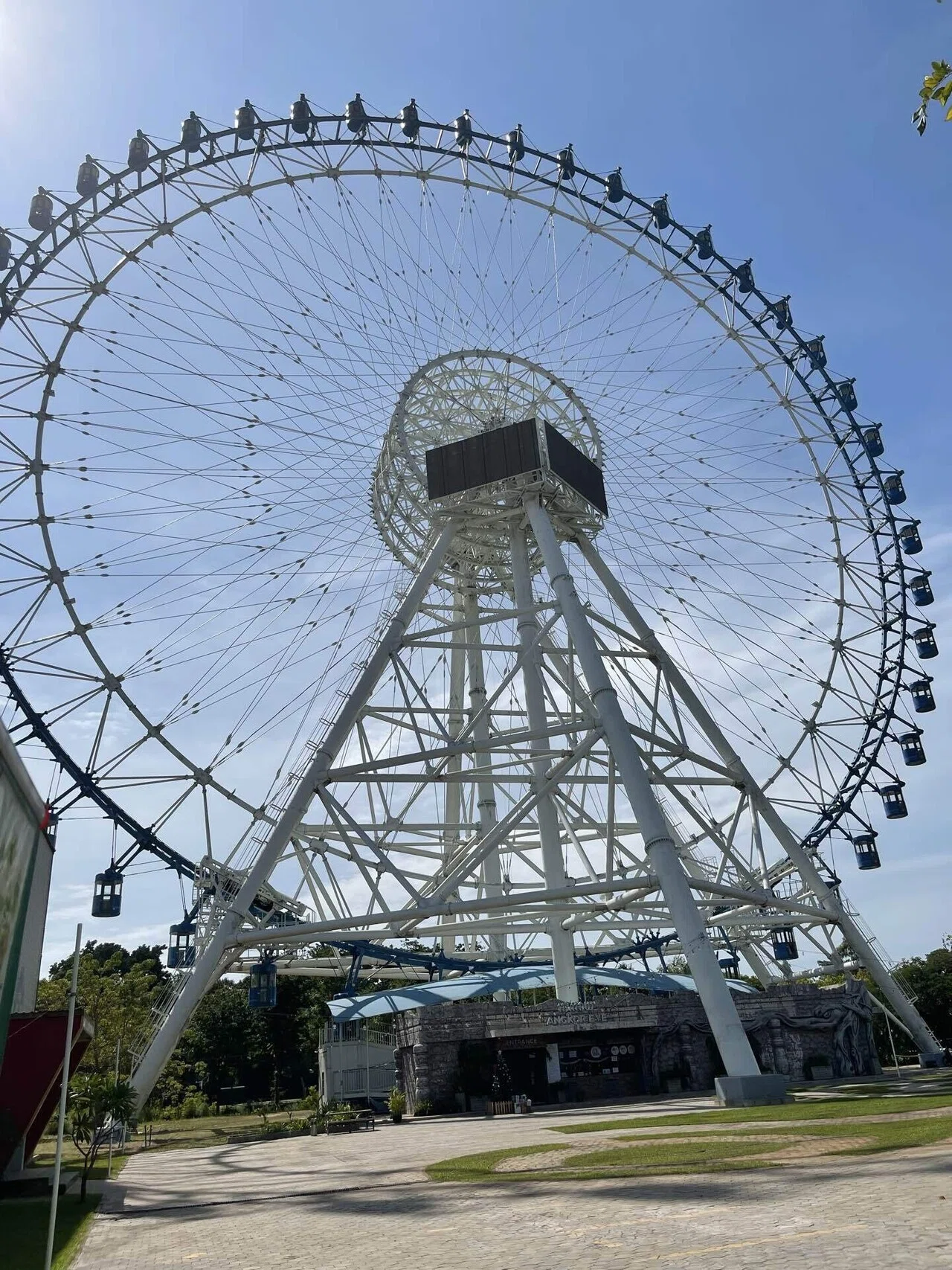 アンコールアイ観覧車について詳しい情報を調べて来ました