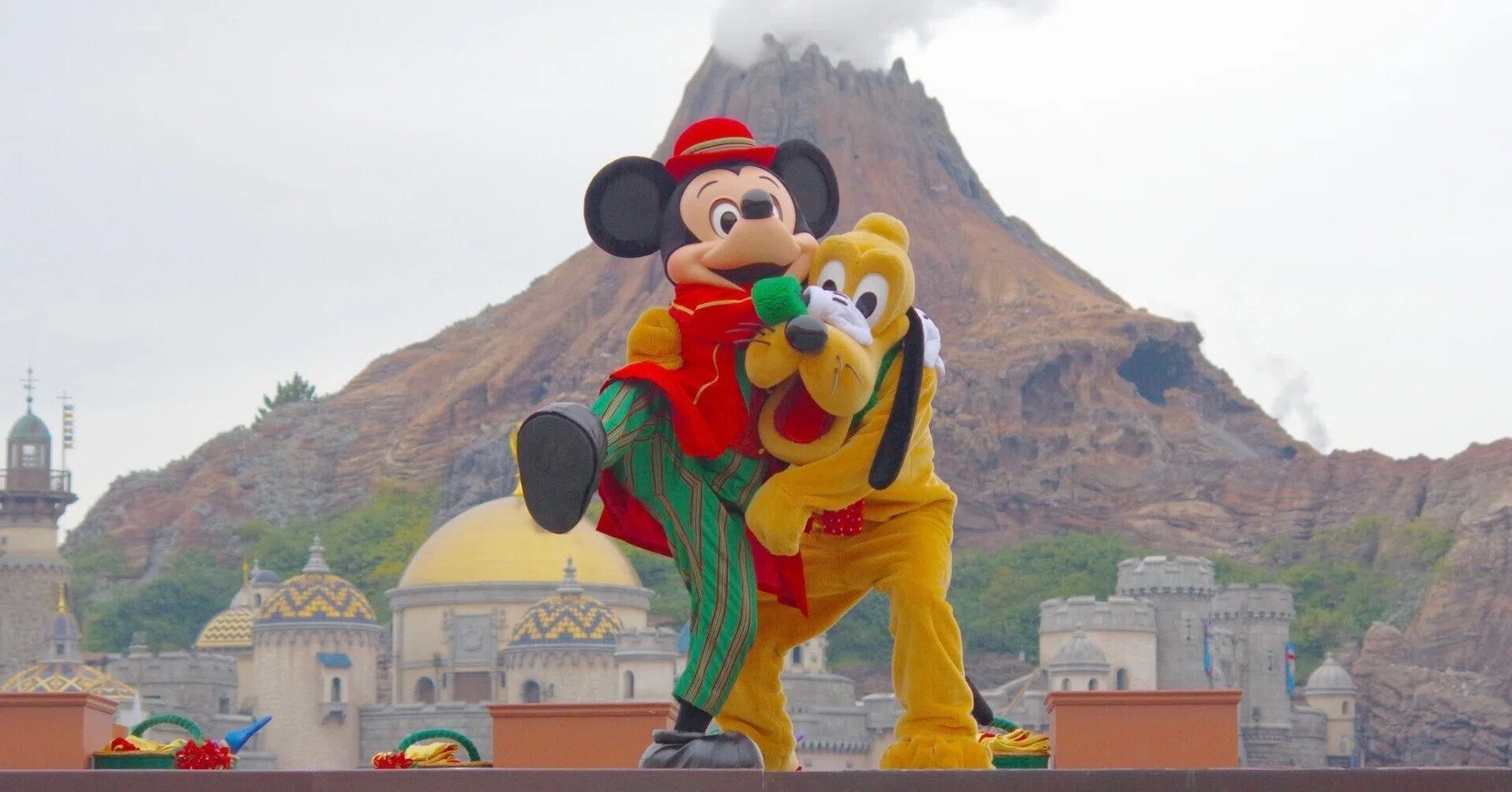 激混み必須の12月土曜に三世代ディズニーシー｜わら🎀3y+🥚🦕