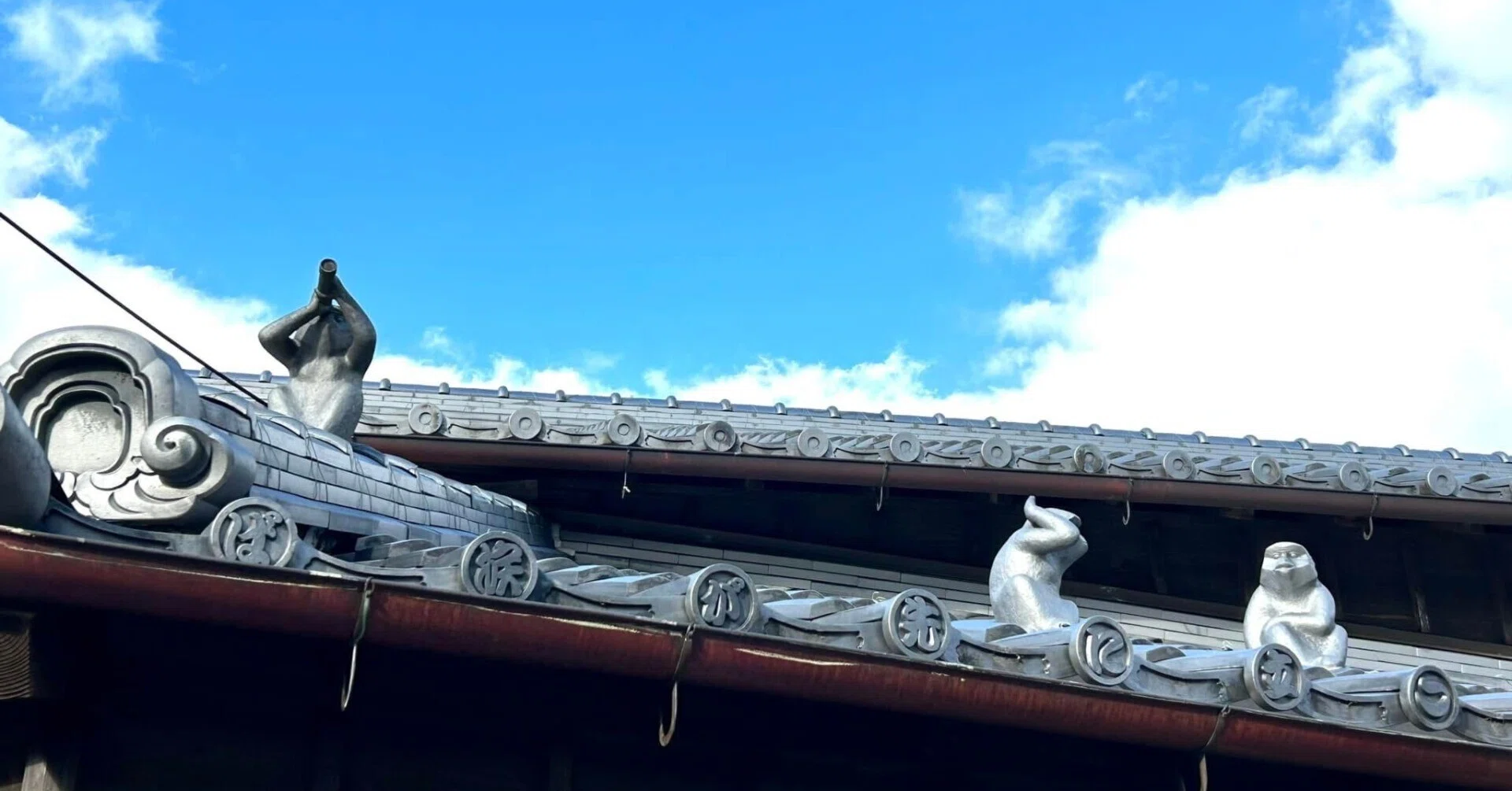 遊び心いっぱいの屋根瓦｜伊勢とこわかや