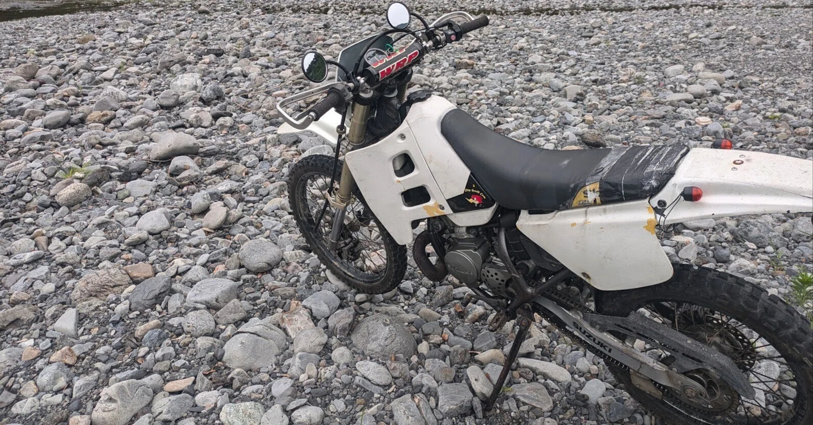 TS125R｜Wisteria