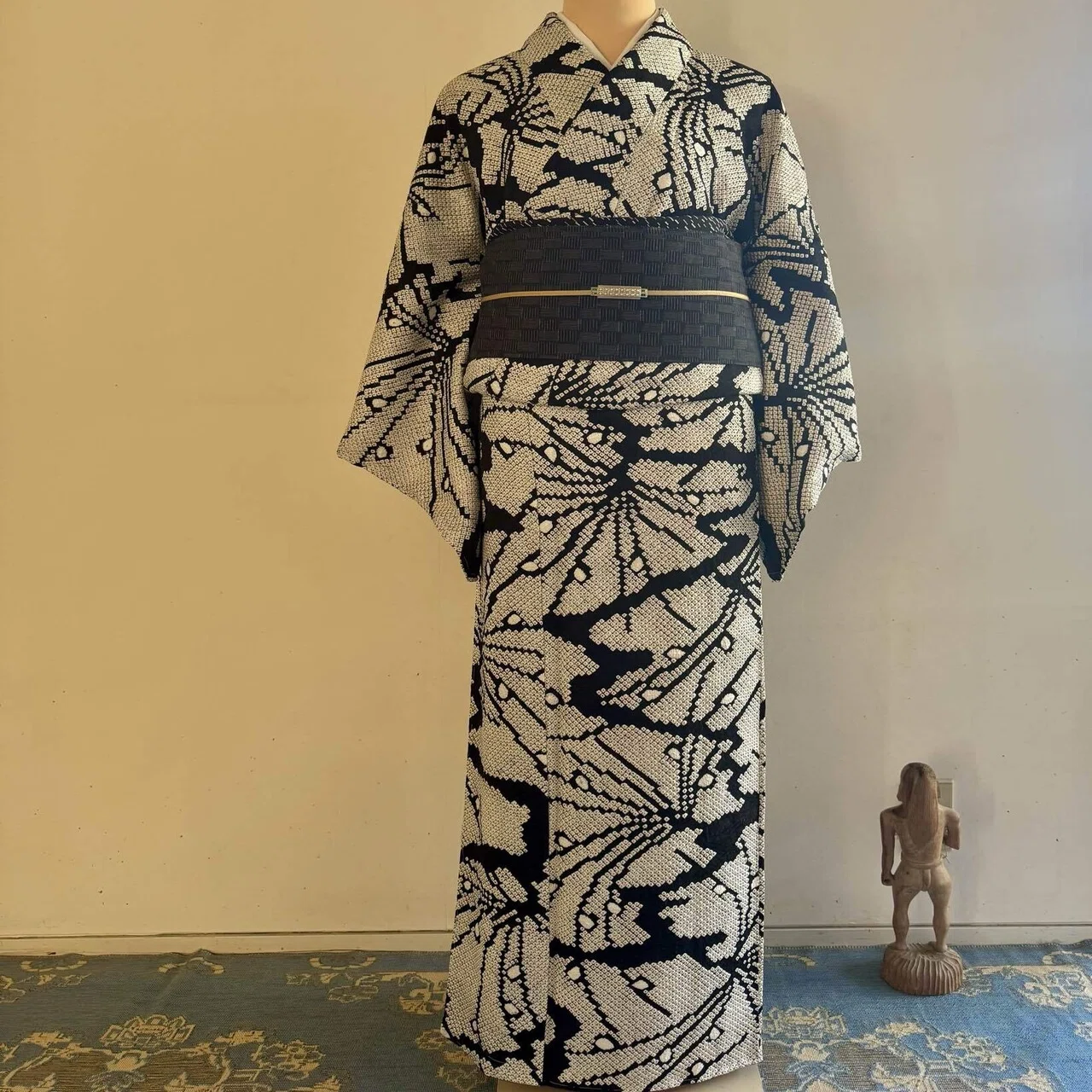 疋田絞りの大柄な小紋着物｜夢吉きもの