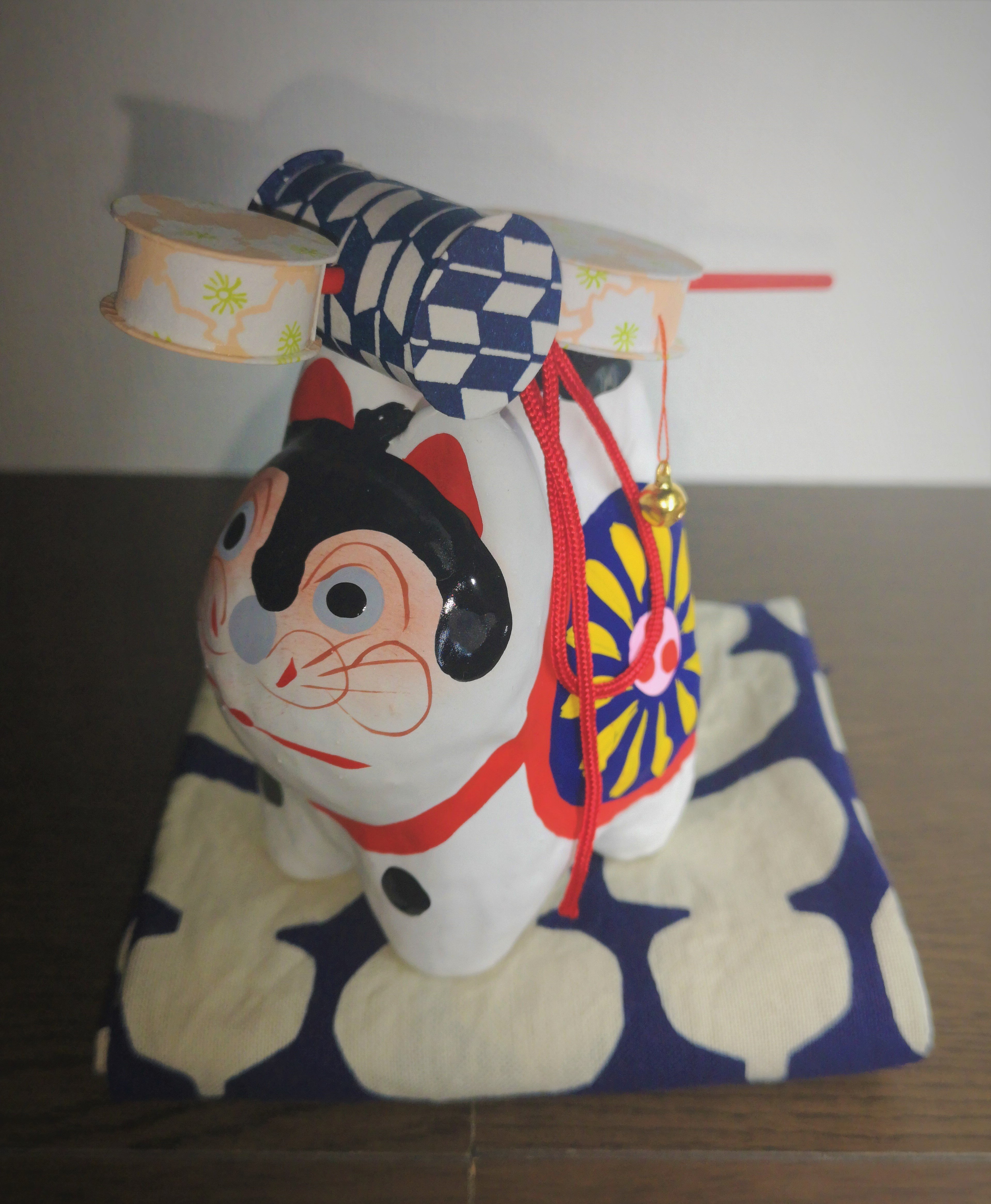 郷土玩具 いゝ田型 江戸犬張子金犬(小)いせそう 四世いせ辰