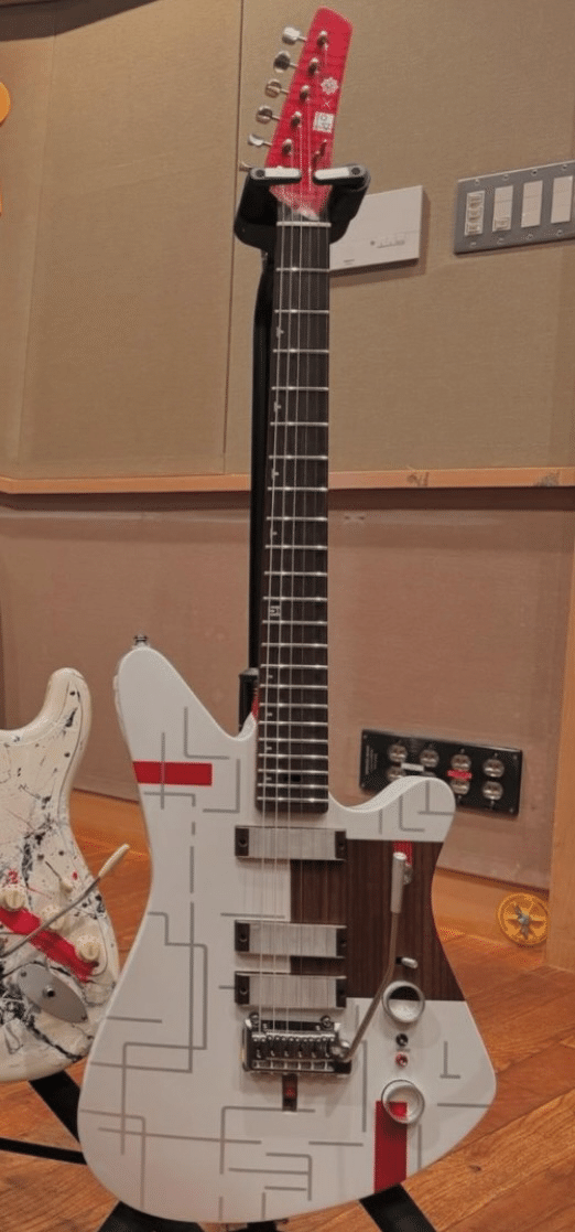 YAMAHA Pacificaを改造して自分モデルを作りました YAMAHA Pacificaを改造して自分モデルを作りました