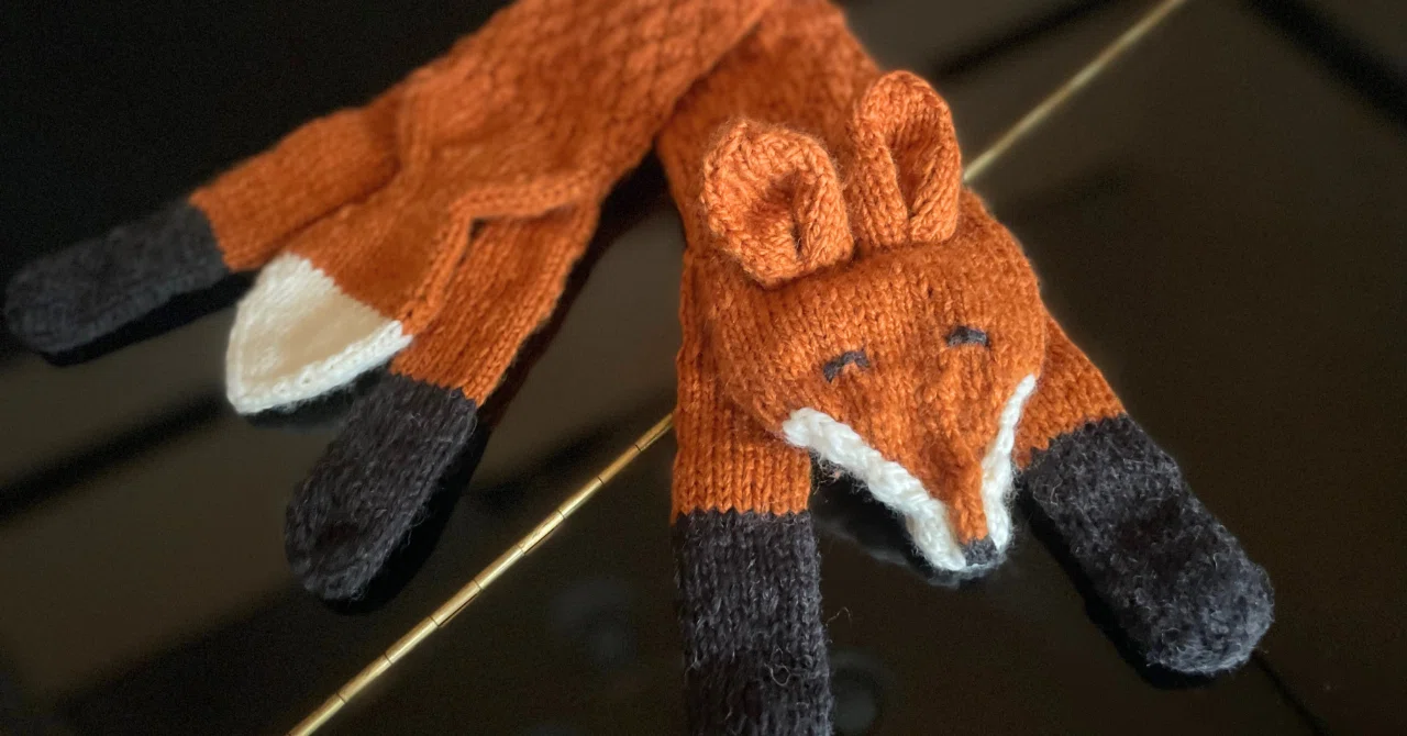 EUGENIA KIM ユージニアキム　キツネ　フォックス　ニットマフラー 編み納め2024 きつねのマフラー🦊｜ユイじょり