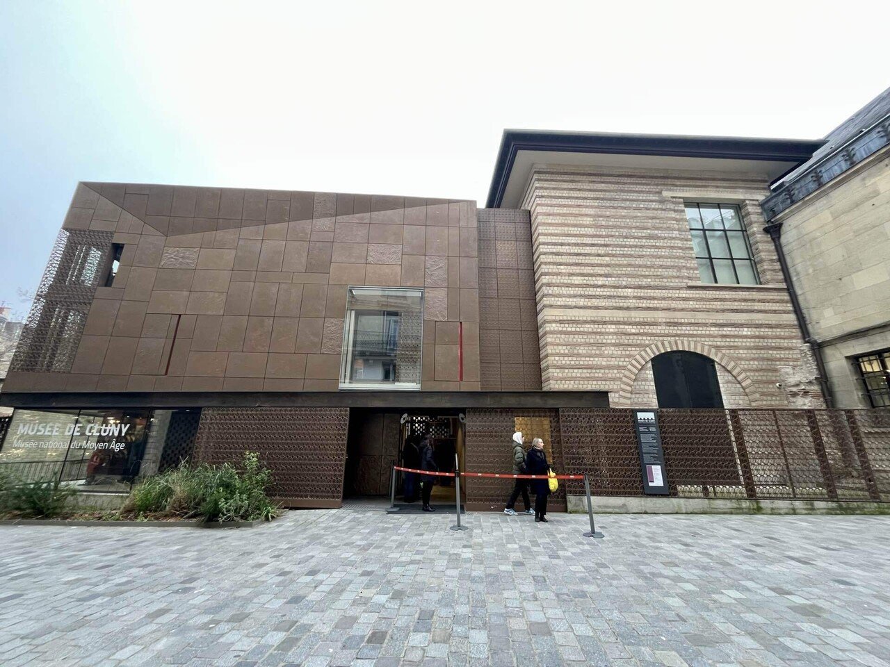 能登地震寄付　フランス国立クリュニー中世美術館所蔵 貴婦人と一角獣展 公式図録 能登地震寄付 フランス国立クリュニー中世美術館所蔵 貴婦人と