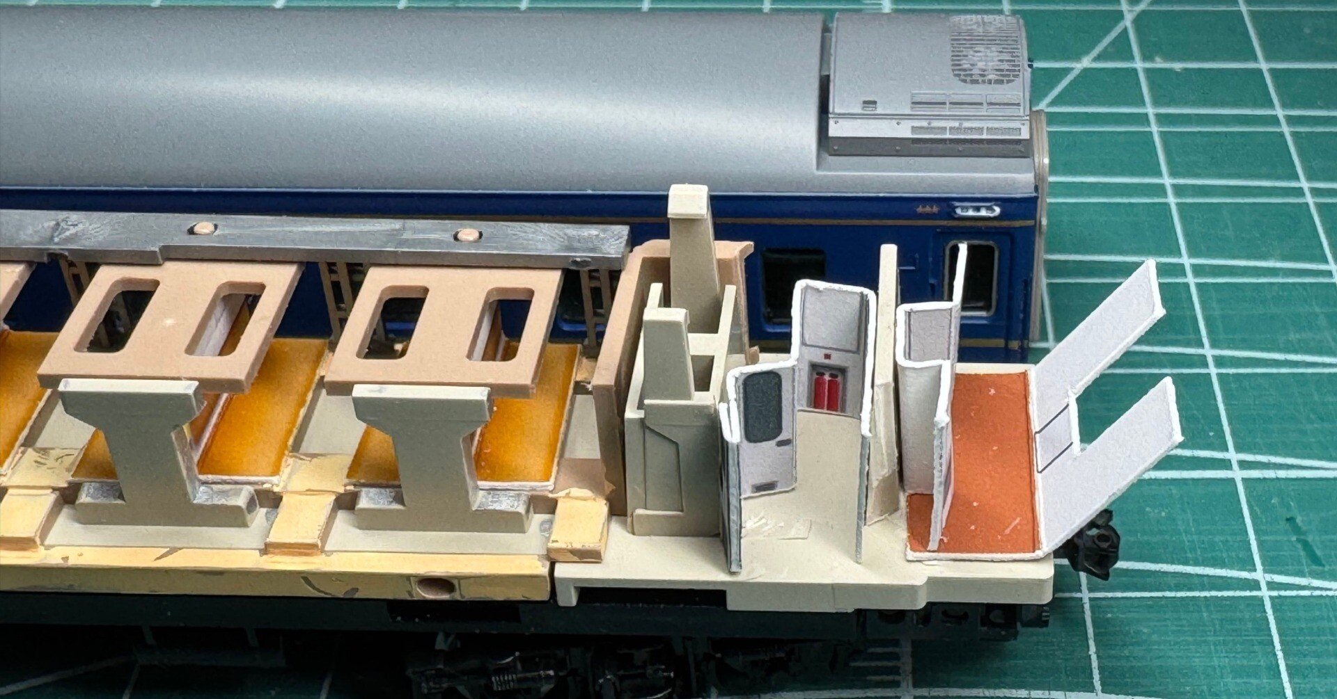 3013 北斗星 開放B寝台「オハネ24-500」内装クラフトシート取付説明書