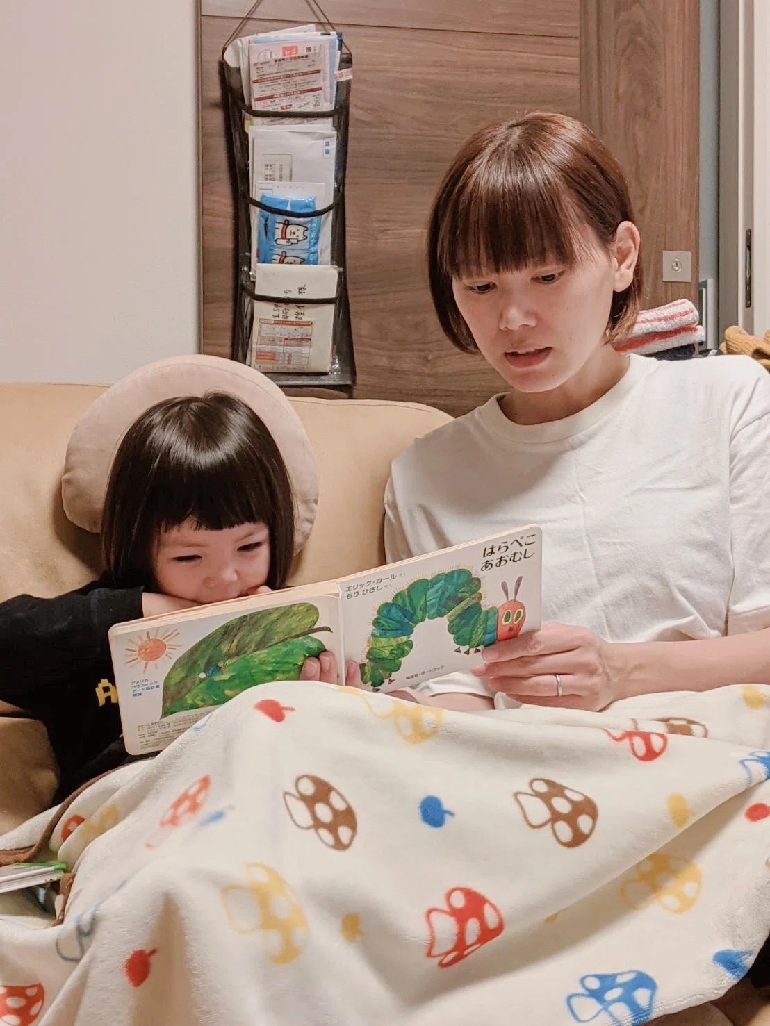 寝かしつけ 絵本 読み聞かせ 真っ暗画面で部屋が明るくならない 45分間 再生中広告なし 寝る前に最適 眠い子の良い入眠にご利用ください Youtube