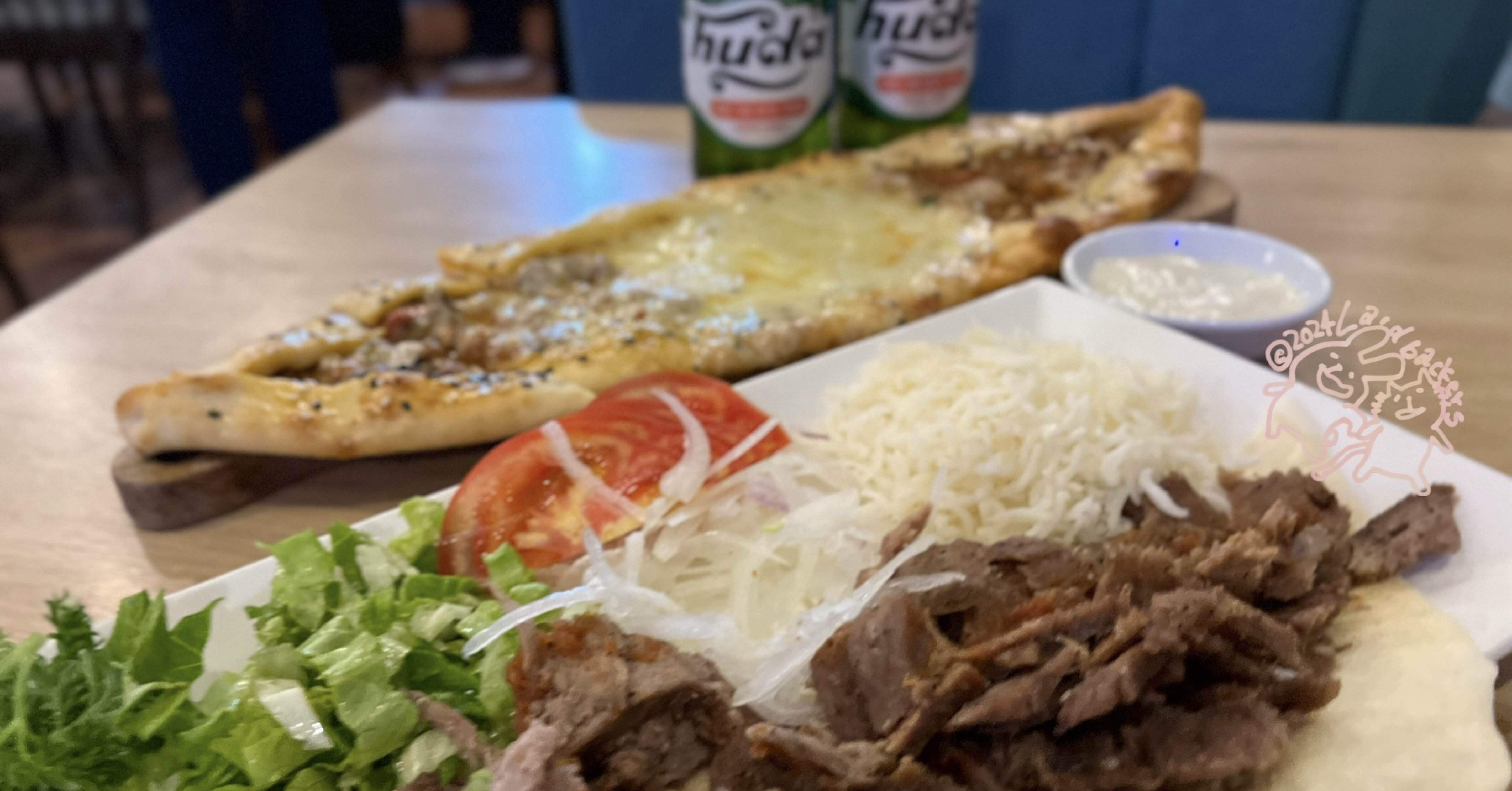 勿論ケバブ美味だけどもPizzaが最強だった「Istanbul Anatolian Kebab