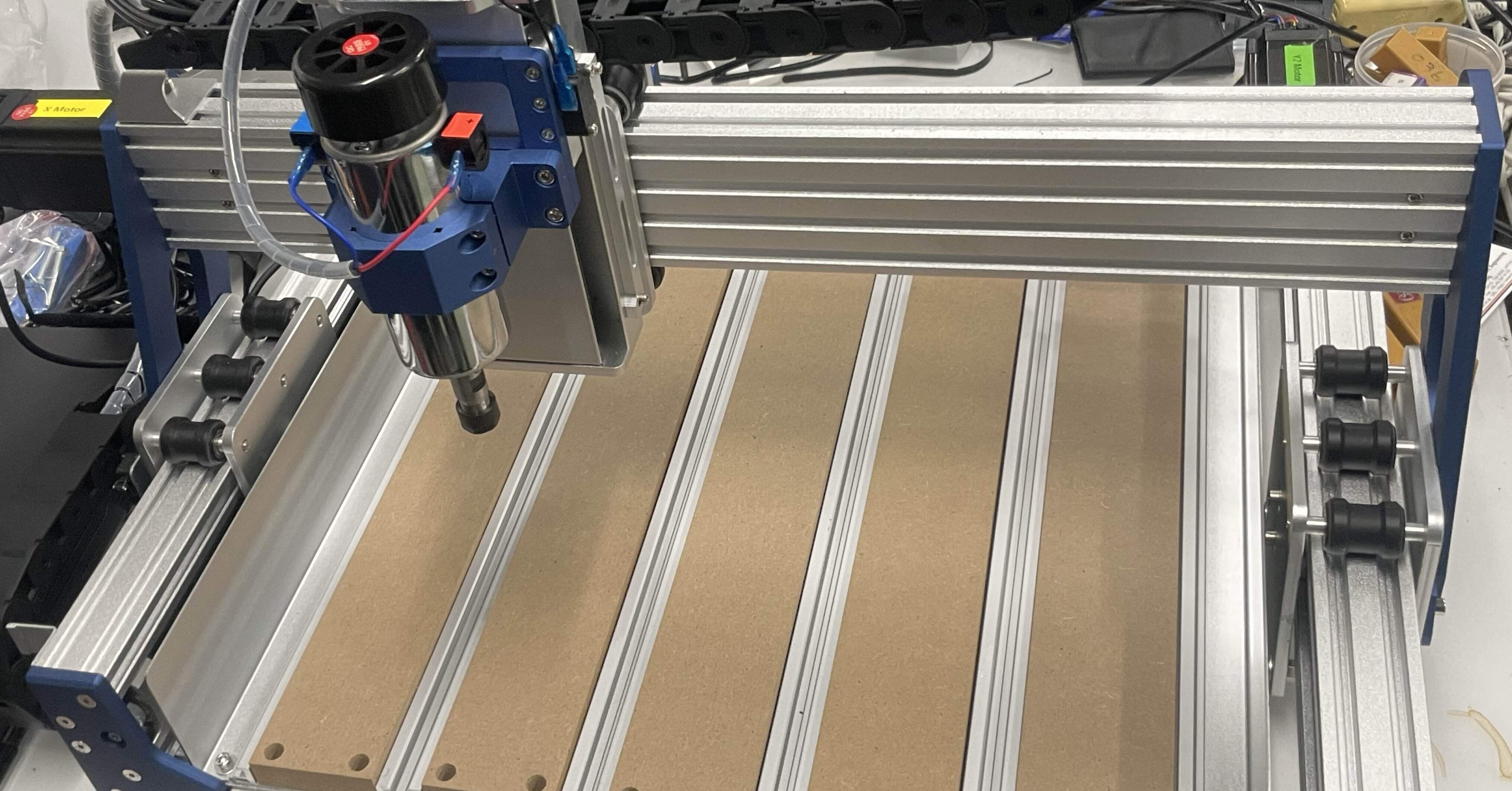 Genmitsu CNC PROVerXL 4030 V2 ボールねじ V1改造 Genmitsu ProVer XL 4030 V2 Upgrade - YouTube