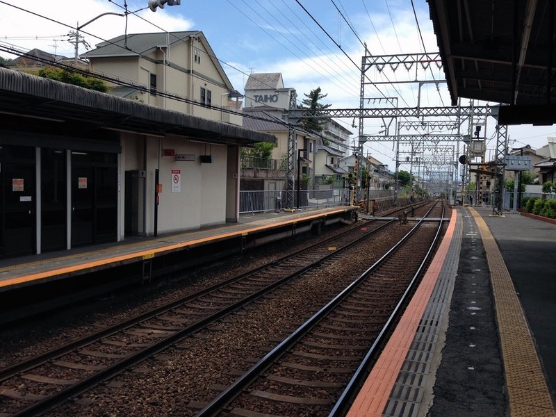 近鉄枚岡駅3