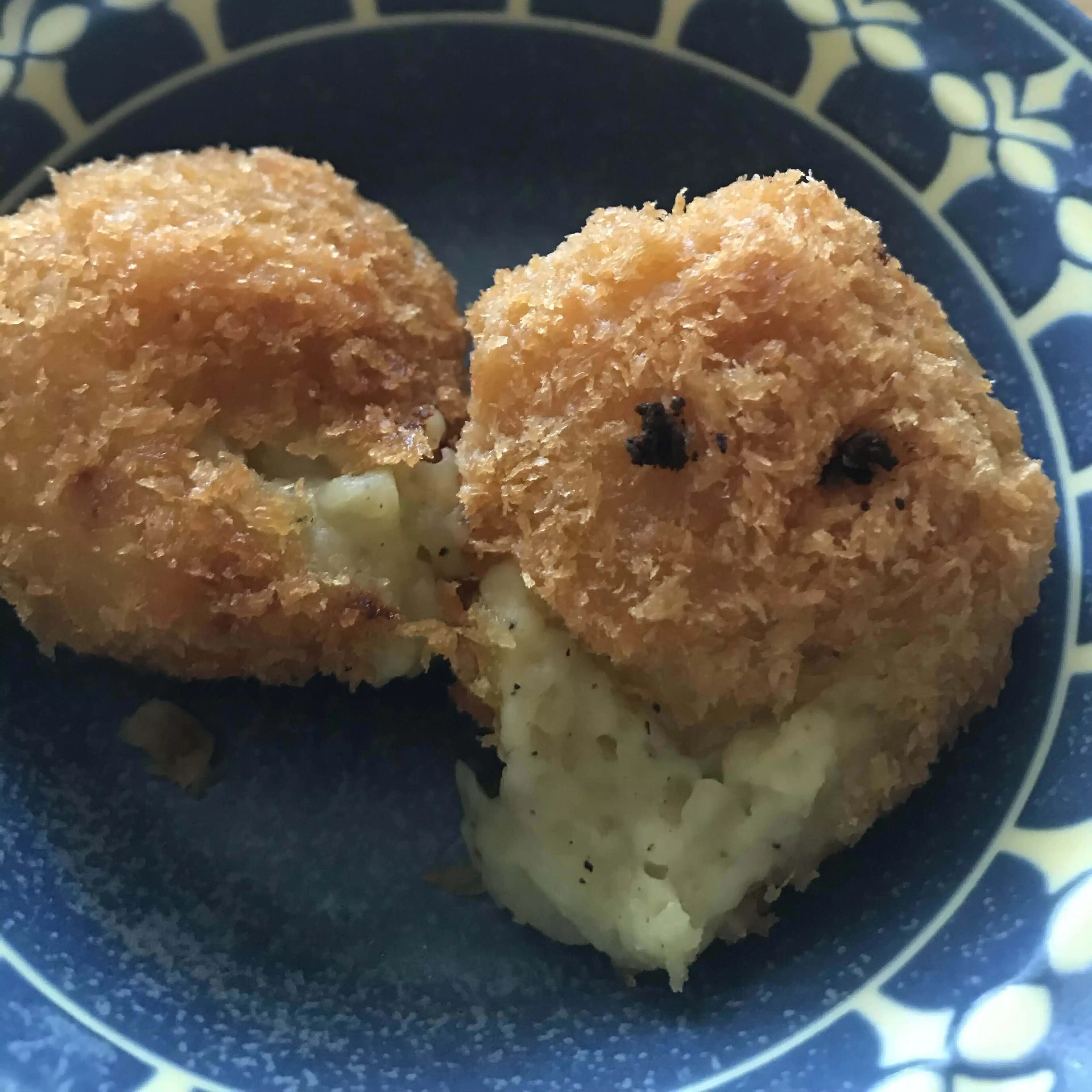 ダミオ