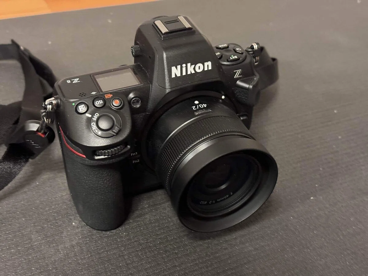 撒き餌40mm】NIKKOR Z 40mm f/2 にはAmazonで売ってるやっすメタル 