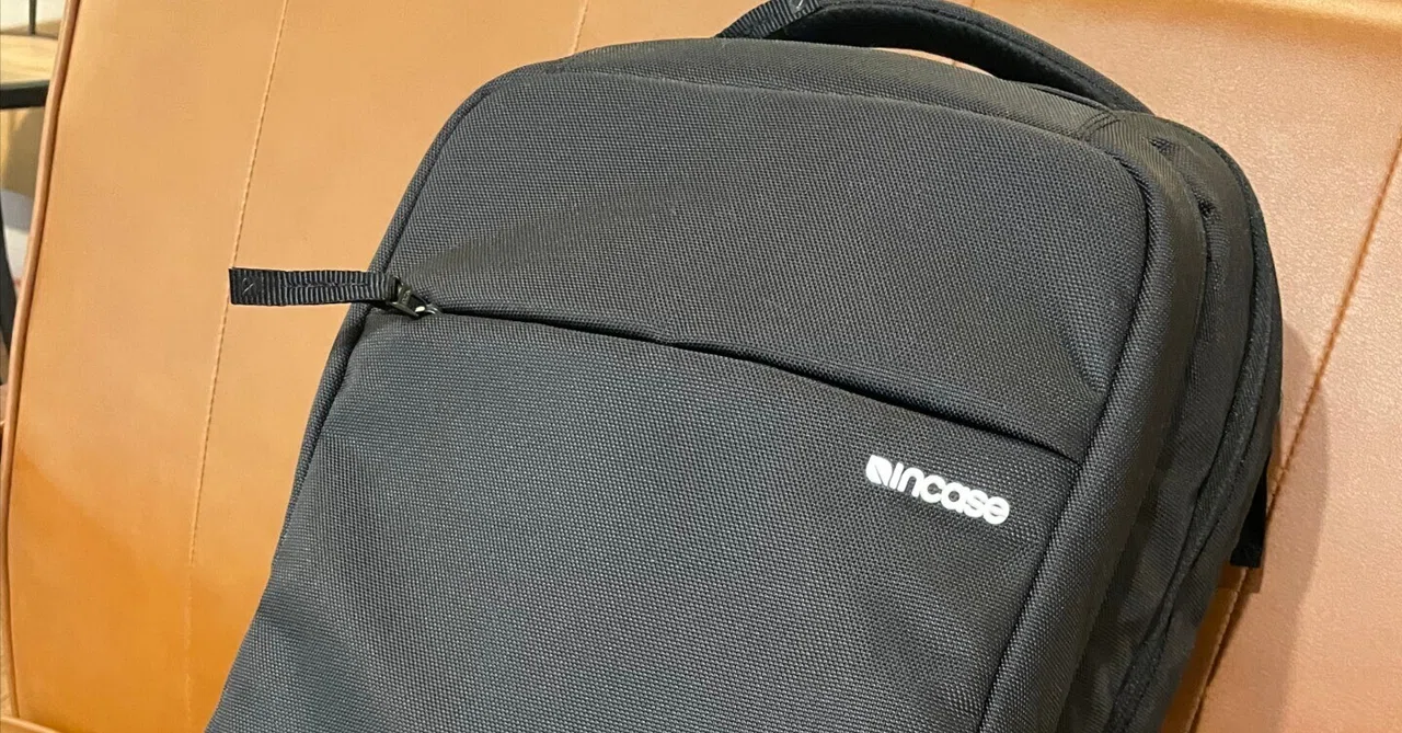 長期レビュー】Incase ICON Backpackを6年間使った本音｜fast_seal