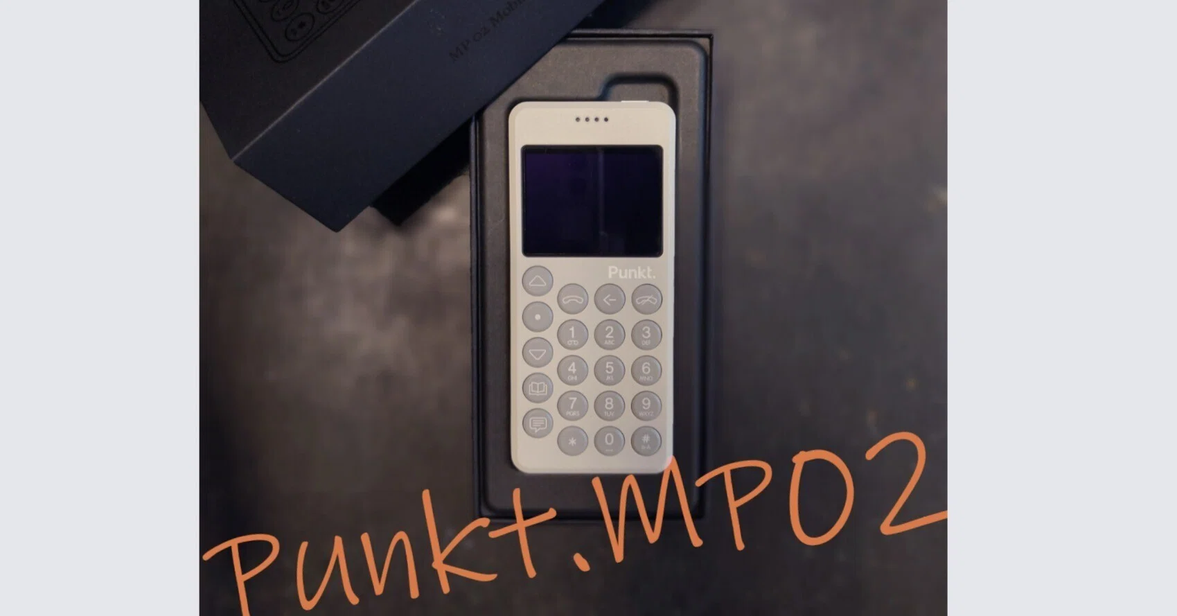 スマホをやめたら何か変わる？Punkt.MP02との運命的な出会い｜ZE_ROXY