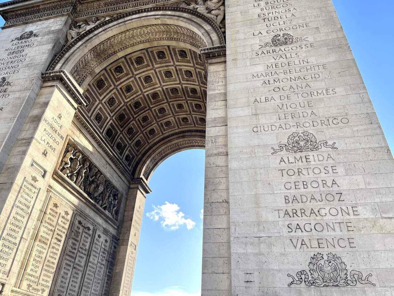 世界一周day102「凱旋門にエッフェル塔とパリな1日」inフランス｜みや