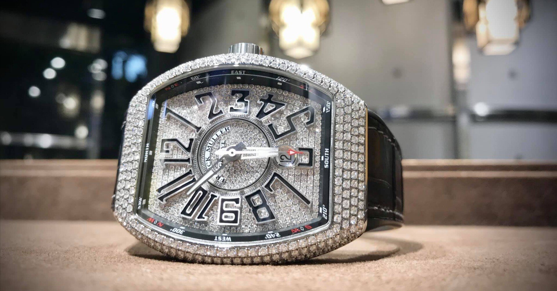 フランクミュラーのオーバーホールの料金と正規サービスの利点を理解し