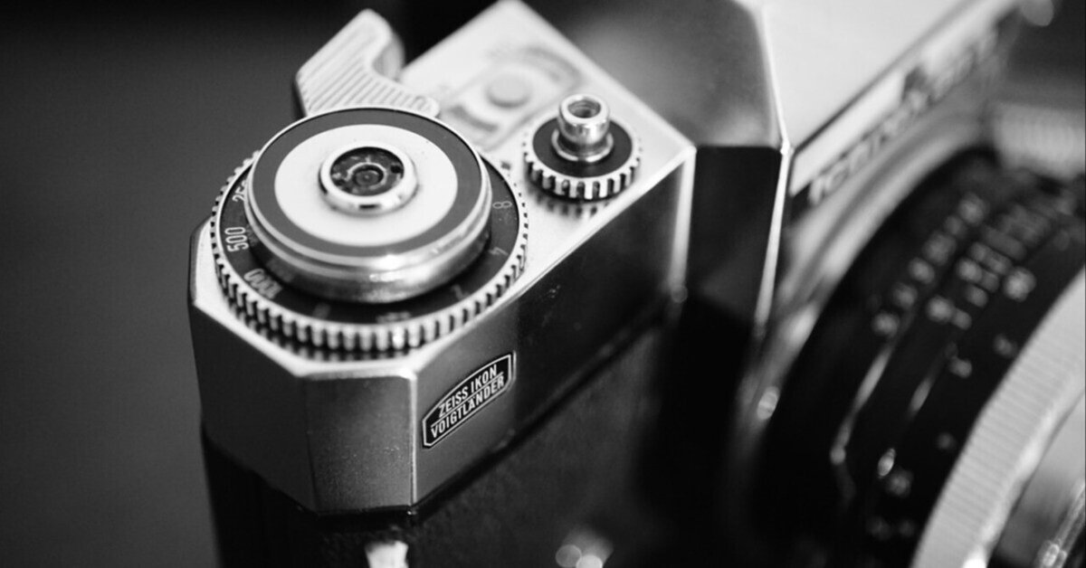 定期入れの 西ドイツ製 Icarex 35S と Tessar 50mm｜光画日々想 フィルムカメラ