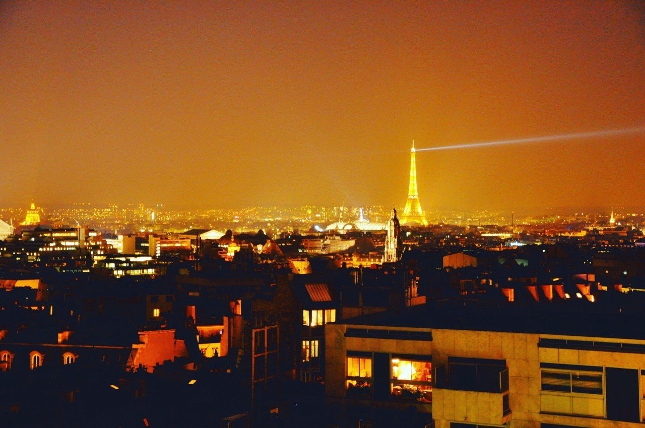モンマルトルからのパリの夜景 Hasegawa Koichi 長谷川 浩一 Note モンマルトルからのパリの夜景 Hasegawa Koichi 長谷川 浩一 Note