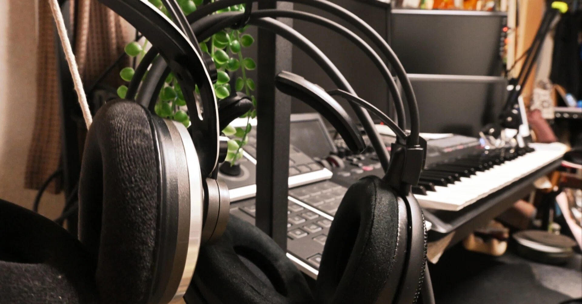 音楽をもっと楽しむために：beyerdynamic DT990PROのヘッドホン