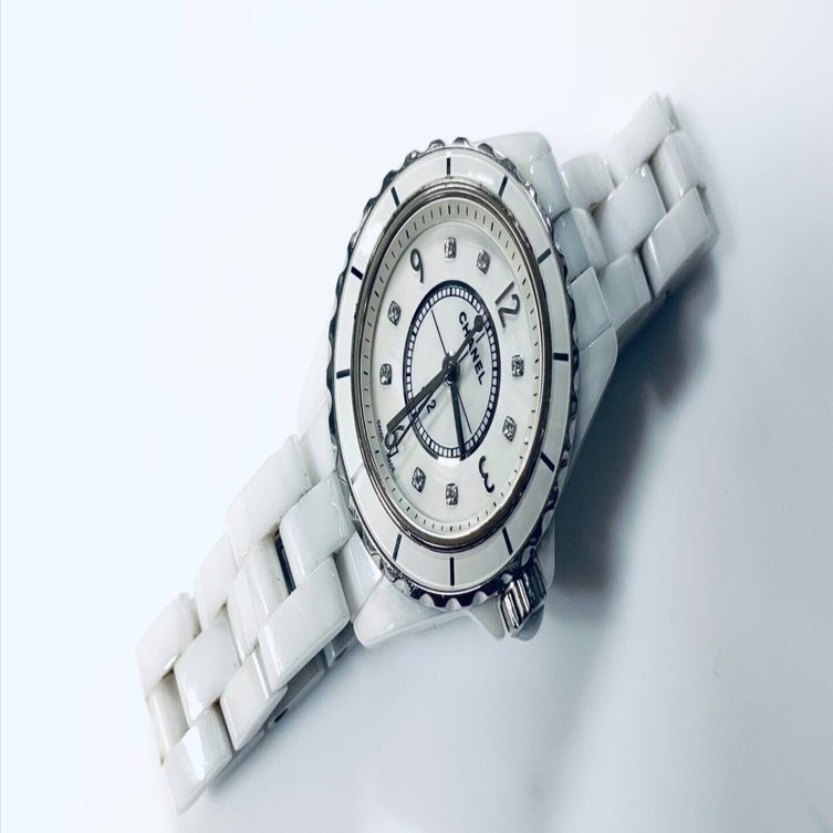 シャネルの時計修理を東京のどこで依頼する？知っておきたい電池交換の